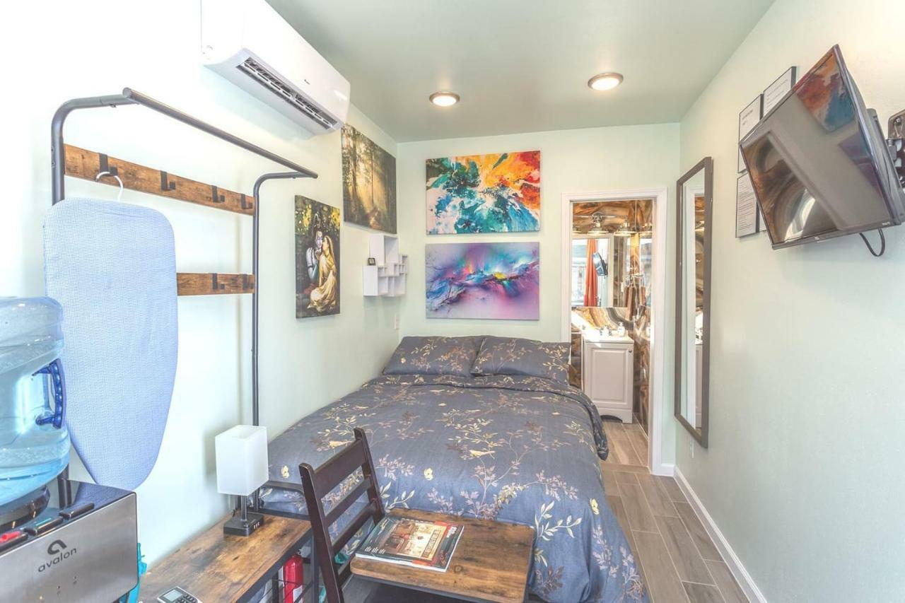 East Downtown Micro-Luxe Container Living Pod #9 Apartment Хюстън Екстериор снимка